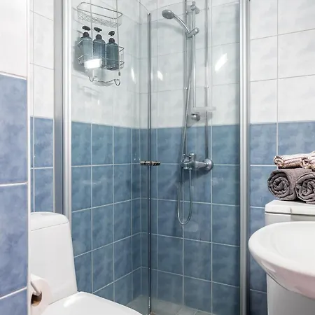 아파트 Nice Studio With Balcony Next To Railway Station