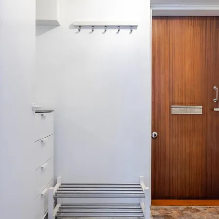 Nice Studio With Balcony Next To Railway Station